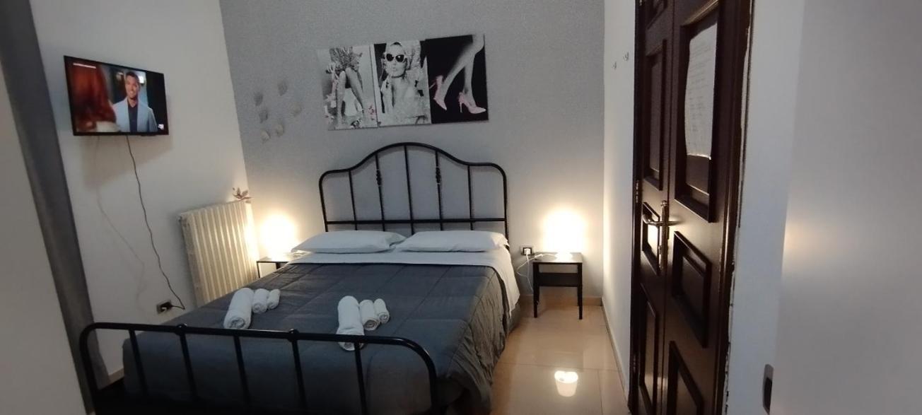 B&B Nancy เนเปิลส์ ภายนอก รูปภาพ